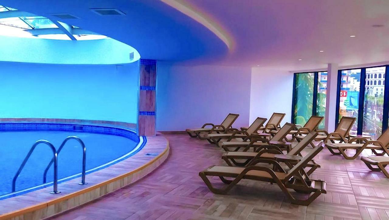 Orbi City Батуми Екстериор снимка
